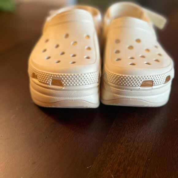 Crocs Xscape Hiker Clog Vanilla Or Bone Color Slip On Shoe Men's 6 Women's 8 - Picture 7 of 7